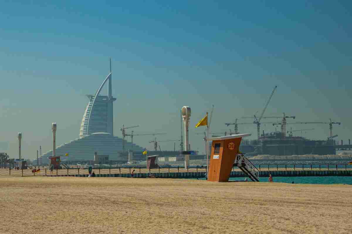 NAYA Real Estate, agence immobilière francophone à Dubaï, accompagne les investisseurs dans l'achat off-plan
