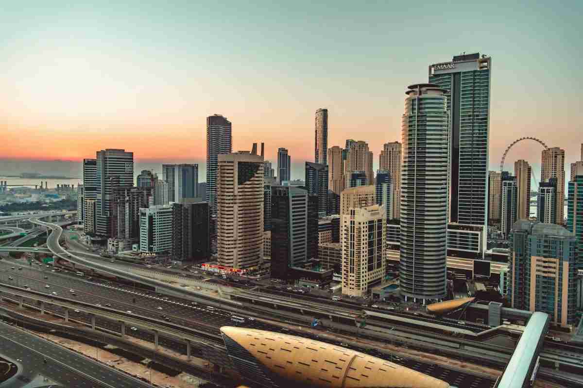Photo élégante de Naya Properties à Dubaï par Zakaria HANIF, résidence de luxe moderne avec vue panoramique