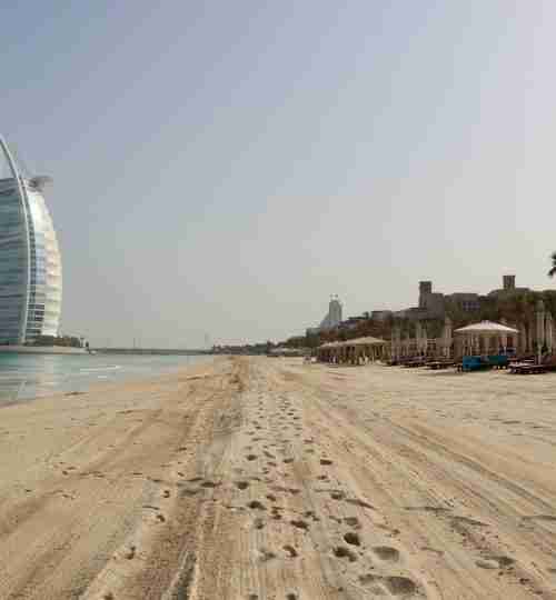 Burj Al Arab depuis la plage avec vue mer