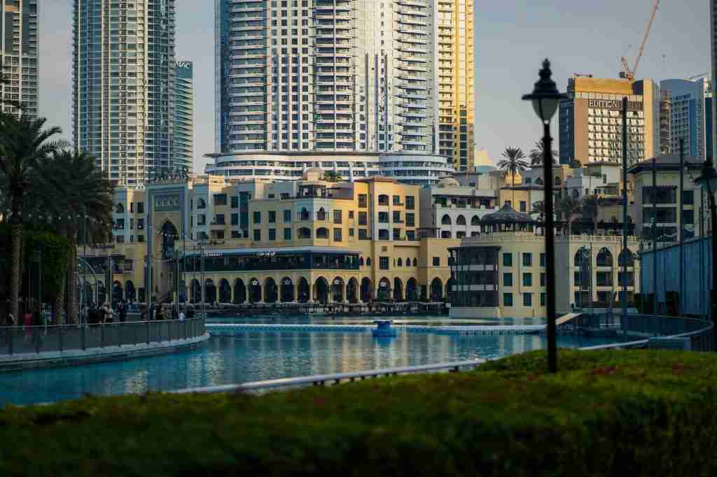 Gratte-ciels luxueux de Dubaï par Emaar et Damac, promoteurs immobiliers fiables au cœur du quartier d'affaires