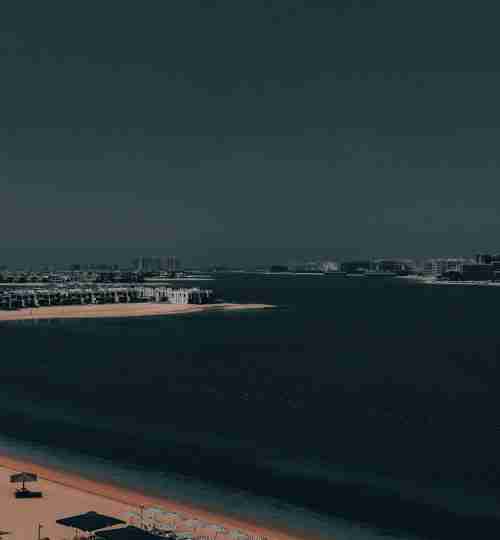Skyline de Dubaï avec tours de luxe illustrant le Golden Visa résidence 10 ans pour investisseurs immobiliers
